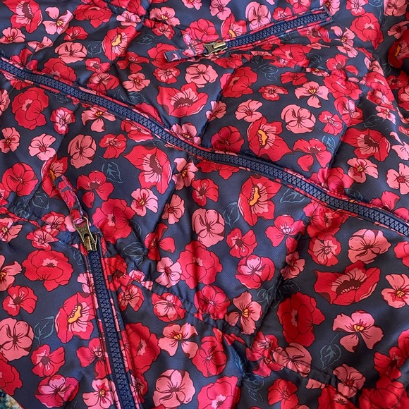 LandsEnd Girls Winter Parka 10-12 - Picture 3 of 9